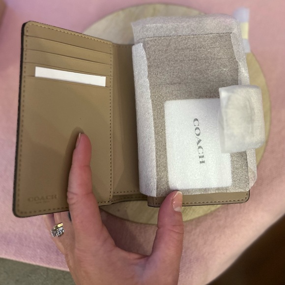 Coach Wallet - Picture 10 of 16